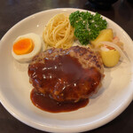 ストローハット - 手作りジューシーハンバーグ（800円）