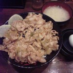 伝説のすた丼屋 府中店 - すた丼630円