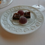 フレンチレストラン ミクニ サッポロ - プティ・フール