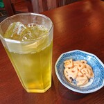 大正酒場 高田屋 - 玉露入り緑茶330円
お通しのレンコン330円