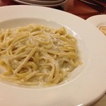 OSTERIA AL BUCO - リコッタチーズと黒胡椒のパスタ