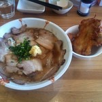 Ramenshunkadou - ホエー豚のトロチャーシュー麺