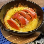 DINING BAR BLUE - トマトととろけるチーズ陶板焼