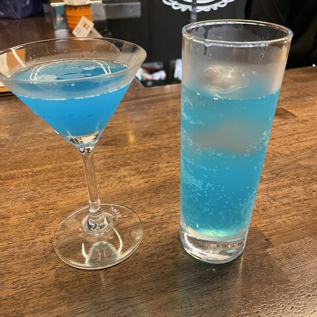 DINING BAR BLUE