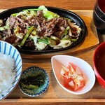 Sumiyaki Dainingu Wa - 牛スタミナ鉄板定食