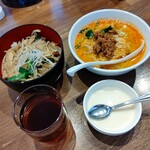 Chimma Ya - 【2022.6.1(水)】日替り定食(豚バラ塩焼肉丼＋半担々麺)950円→700円