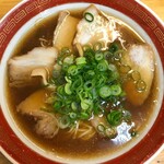 おっつぁん - チャーシュー麺(しょうゆ) 880円