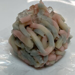 一幸庵 - 紫陽花。くすんだ花色。ほろほろと崩れて中のカノコの小豆はしっかり。