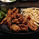 えこひいき - 揚げ物セット（唐揚げ・白身魚・ポテト）：飲み放題付きコース（2980円）