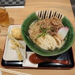 難波千日前 釜たけうどん - 