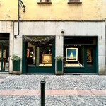 Cantine Barbaroux - 斜め向かいにはギャラリーがある