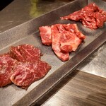 焼肉 琉宮苑 - たれ焼きカルビ、ロース、ハラミ