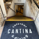 Cantina - 吸い込まれるように地下の店へ…