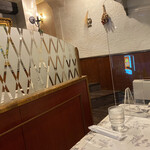 アムール - 内観