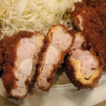 味のとんかつ 丸一 - 断面