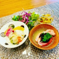 MIDO RESTAURANT PIC NIKA -  MIDO RESTAURANT PIC NIKA -