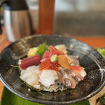 魚殿 - 特選海鮮丼（上）¥1200 ご飯大盛り