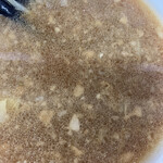 ラーメン二郎 - 非乳化スープ