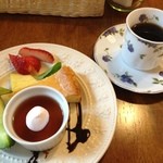 喫茶　フォレスト - ランチに＋450円でデザートセット♪