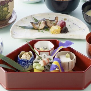 ≪Lunch time only≫ Enjoy the seasonal flavors of lunchtime kaiseki♪