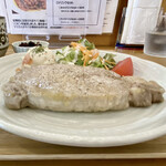 CAFE 883 - ガリバタトンテキ（150g）
なかなかの肉厚な豚ロース肉なのです♪
この日は1日限定３食のみでした。