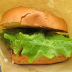 ベーコンチーズのハンバーガー￥６００