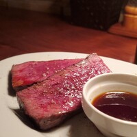 カルネジーオ イースト - 