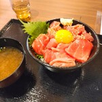 まぐろ食堂 てん - トロ赤丼