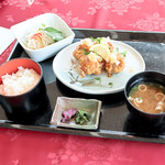 エリエールゴルフクラブ - おろし唐揚げ定食