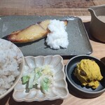 山芋の多い料理店 - お魚定食