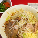ラーメン二郎 - 汁なし半分＋ニンニク多め＋青ネギ