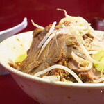 ラーメン二郎 - 汁なし半分＋ニンニク多め＋青ネギ