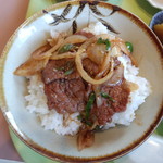 こま食堂 - こま食堂　ミニカルビ丼アップ