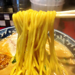 麺匠 佐蔵 - 佐蔵味噌らぅ麺、麺リフトアップ