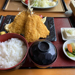 魚屋の磯料理 まるとし - 