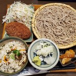 Momotei - 昼そば定食
