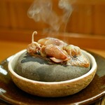 馳走 筏や - 富山湾蛍イカの温石焼