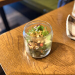 TAKANOME - ・お通しの特製サラダ