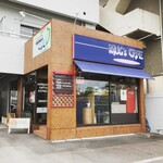 マグズカフェ - 店前に駐車場あります！