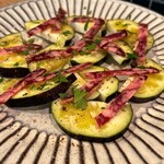 旬菜バール リカリカーレ - 水茄子のカルパッチョ＆イベリコサラミ