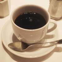 ベンジャミンステーキハウス 東京ガーデンテラス紀尾井町 - 平日ランチセットメニュー(2970円・サ別)のコーヒー