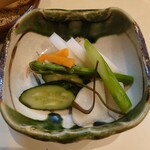 とん太 - 漬物も秀逸です