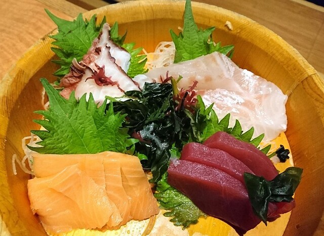 Uotami Owarichinomiya Higashiguchi Ekimae Ten photo 2