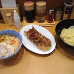 タンメン トナリ - 冷しゴマ味噌つけギョウ1090円(税込)