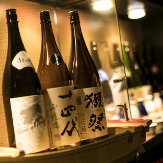 We have a wide selection of Japanese sake. From room-temperature pure rice sake to rare cold sake.