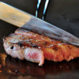 厳選国産牛を使ったサーロインステーキなど