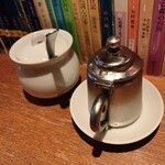 Kusamakura - 使わなかった珈琲用のミルクとシュガー