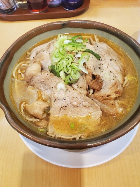 どん八 花巻店 &ndash; 本格ラーメンと居心地の良い空間 | 岩手県花巻市