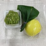 丸万 - この日買い求めた生和菓子3点  左から露草、水大福、柚子饅頭