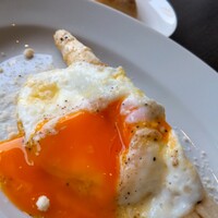 MISTY RESTAURANT＆WINE - 半熟卵焼きを崩しながら頂く！！柔らかなアスパラで香ばしい！！
